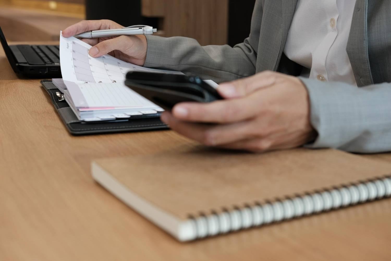 Cálculo salarial de empleados con  OpusFundbluk 